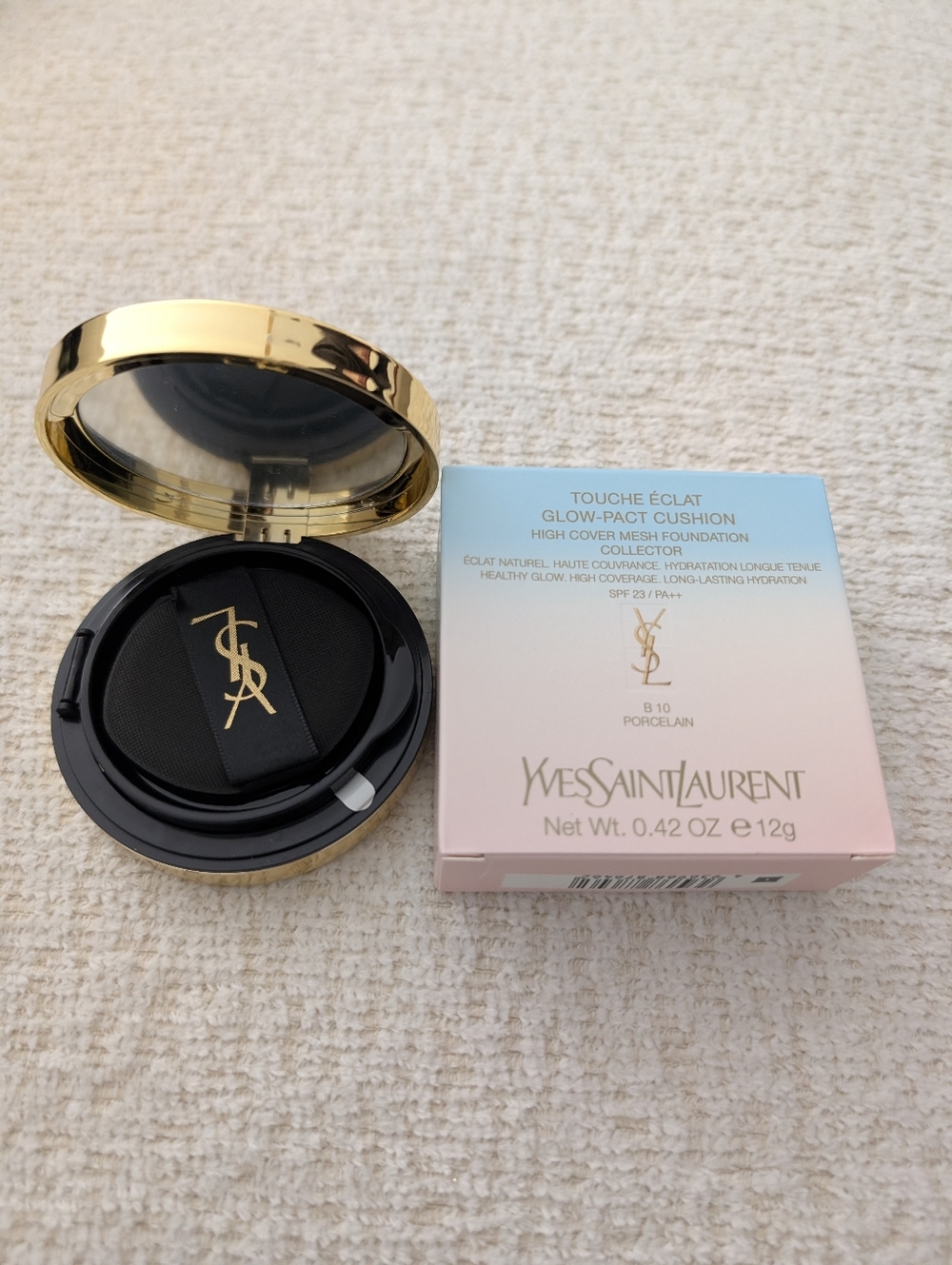 Yves Saint Laurent Touche Éclat Glow-Pact Cushion - Pastel Pink & Blue - Picture 3 of 6